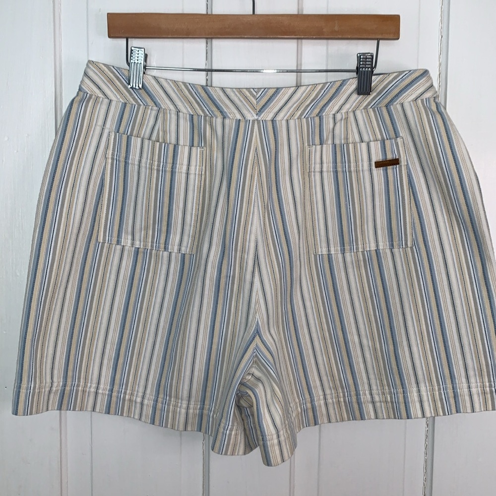 VINTAGE LIZ CLAIBORNE STRIPED SHORTS
